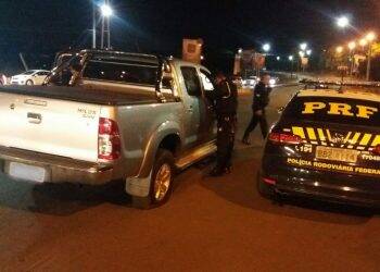 Homem que saía de UPA é feito de refém e tem caminhonete roubada