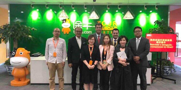 Maior agência de viagens da China vai lançar pacotes turísticos para Foz do Iguaçu