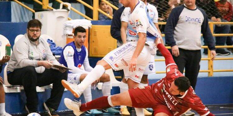 Vitória do alívio para o Foz Cataratas Futsal