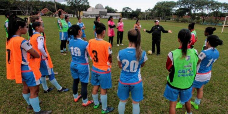 Ivan Alves assume o time feminino de Foz