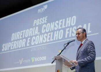 Faisal Mahmoud Ismail toma posse como presidente da Acifi