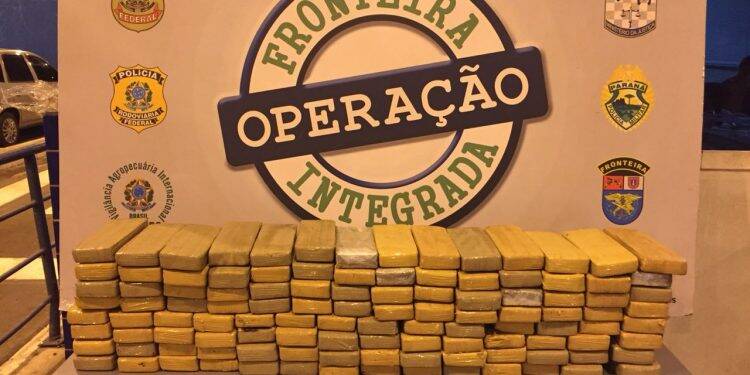Paraguaio é preso com 173 kg de maconha na Ponte da Amizade