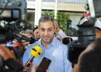 Presidente eleito do Paraguai é contra projeto de aposentadoria para parlamentares