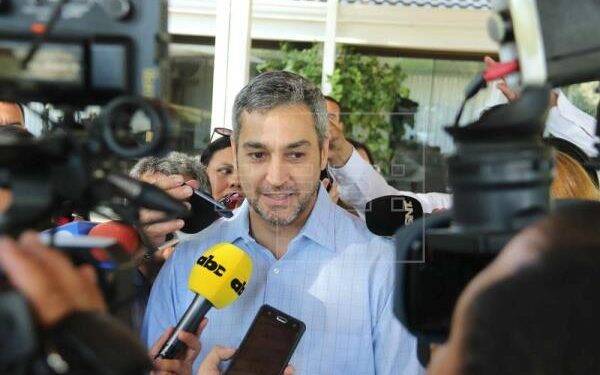 Presidente eleito do Paraguai é contra projeto de aposentadoria para parlamentares