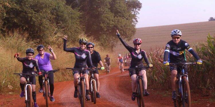 Passeio ciclístico marca o início das obras da Rota Beira Parque, em Foz do Iguaçu