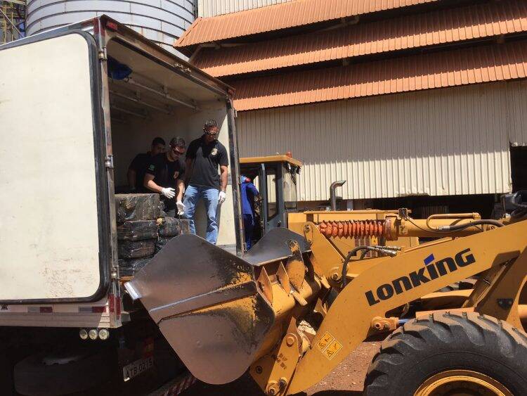 Polícia Federal de Foz do Iguaçu incinera 4 toneladas de drogas