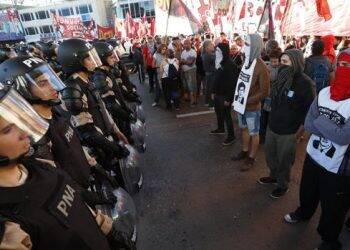 Argentina: greve geral atinge vários setores
