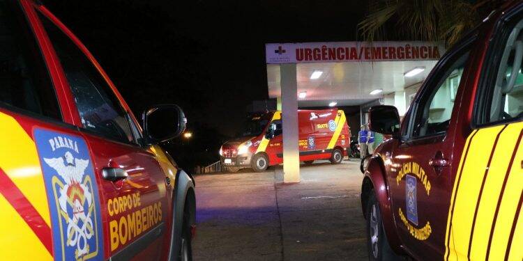 Marido agride a mulher com mais de dez facadas