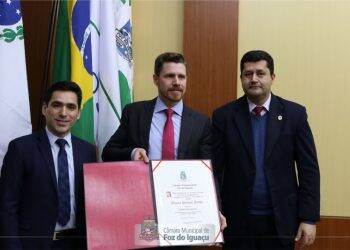 Câmara concede título de Cidadão Benemérito à delegado da Polícia Federal