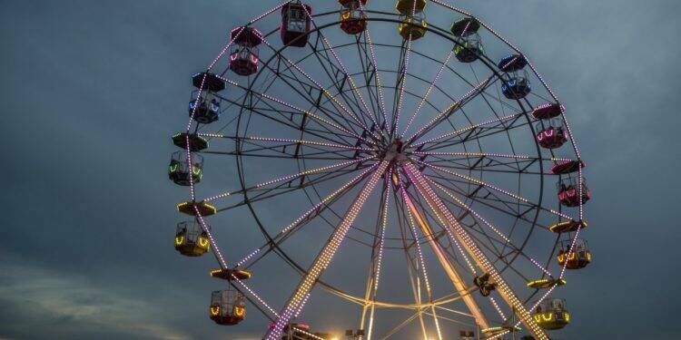 Roda-gigante volta ao Marco das Três Fronteiras