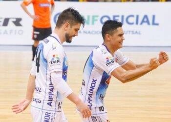 Vitória de imposição e belos gols