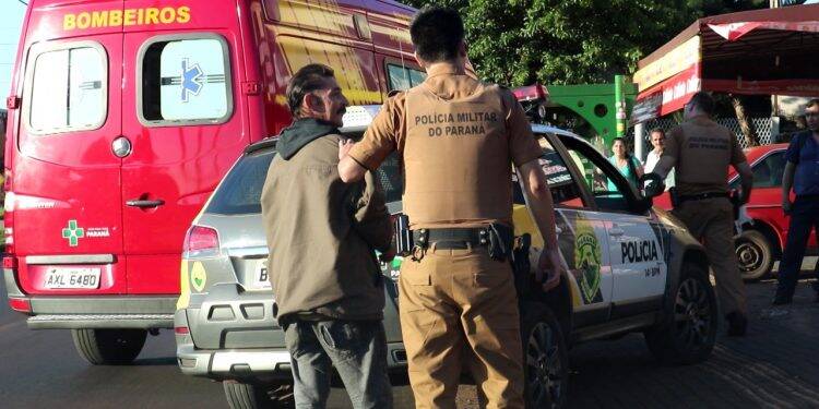 Morador de rua esfaqueia outro por estar com “chulé”