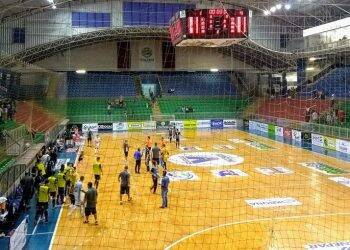 Foz Cataratas Futsal vence e melhora na classificação