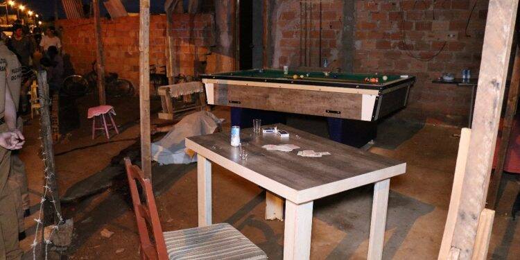 Homem é morto com tiros na cabeça em bar do Lagoa Dourada