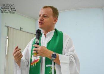 Padre Maurício Camatti morre em acidente de carro na BR 277