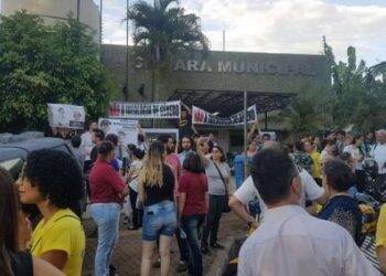 Ministro suspende lei que proíbe abordagem sobre gênero nas escolas de Foz do Iguaçu