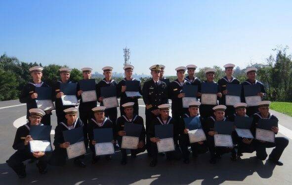 Marinha do Brasil forma Turma de Marinheiros-Recrutas em Foz do Iguaçu