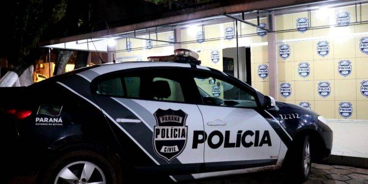 Assessor da prefeitura é preso ao oferecer droga a policial