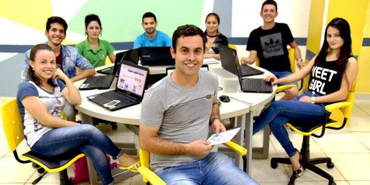 Uniamérica promove Vestibular Solidário para ajudar projeto Um Chute para o Futuro