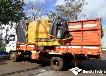 Caminhão carregado com Para-Brisas é apreendido na Ponte Internacional Da Amizade