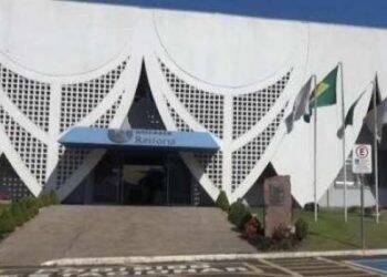 TCE-PR determina a extinção de cargos comissionados ilegais na Unioeste