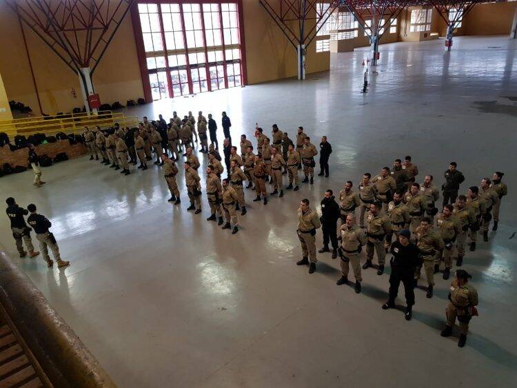 PRF realiza 3° Estágio de Policiamento de Fronteiras em Foz do Iguaçu
