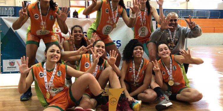 Iguaçuenses serão Paraná no nacional escolar