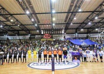 Corinthians leva a melhor contra o Foz Cataratas
