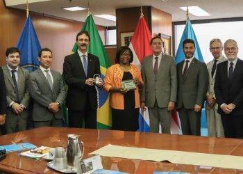 Itaipu e Opas firmam acordo visando ações de saúde na fronteira