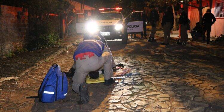 Desentendimento amoroso acaba em dois feridos