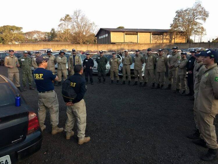 PRF realiza 3° Estágio de Policiamento de Fronteiras em Foz do Iguaçu