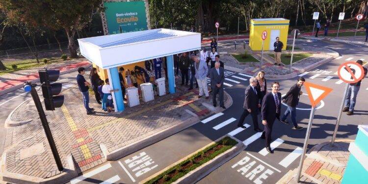 Itaipu e PTI inauguram minicidade voltada para atividades pedagógicas