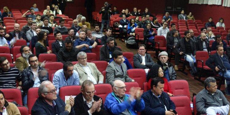 Associados da ACIFI definem posição sobre lojas francas