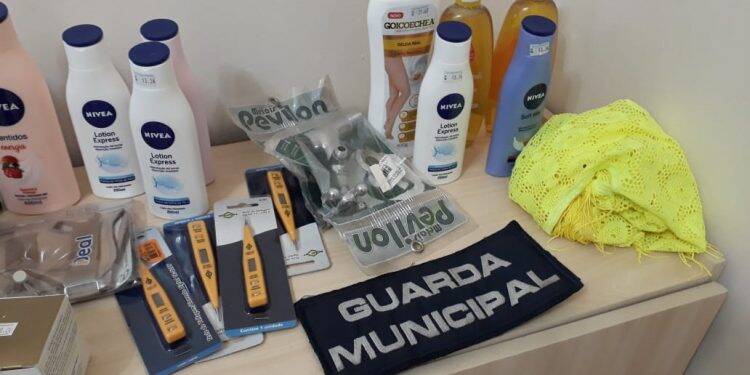 Paraguaias grávidas são presas furtando em farmácia