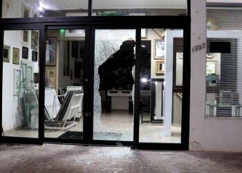 Dupla de arrombadores é presa no centro de Foz do Iguaçu