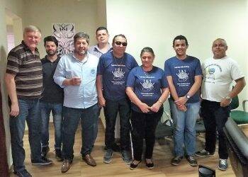 Sinditaxi entrega uma tonelada de alimentos a doentes crônicos