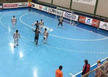 Foz Cataratas vence em Cascavel e melhora posição