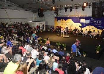 14° Feira Internacional do Livro terá Zezé Motta e Arnaldo Antunes