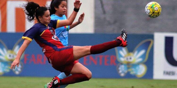 Foz/Coxa goleia na estreia do Paranaense