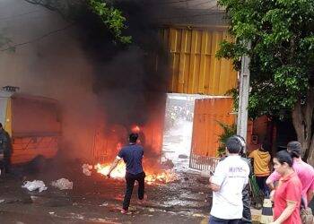 “Paseros” causam tumulto contra fiscalização na aduana paraguaia