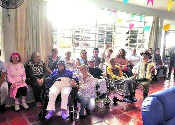 Jantar Show em prol do Lar dos Velhinhos