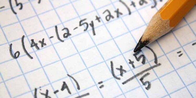 Unila oferta curso gratuito de reforço em matemática básica