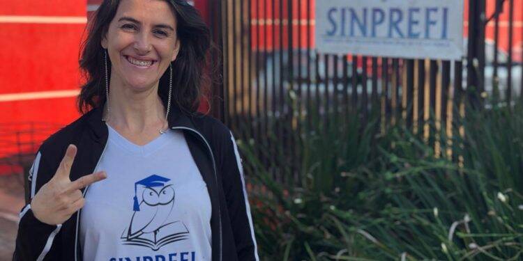 Professores municipais elegem nova presidente de sindicato