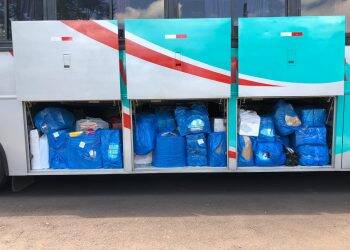 Receita Federal apreende três ônibus carregados com mercadorias