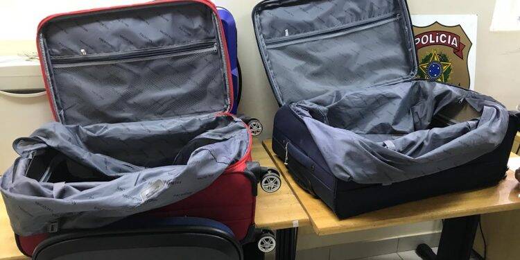 Homem russo é preso com cocaína no aeroporto de Foz do Iguaçu.