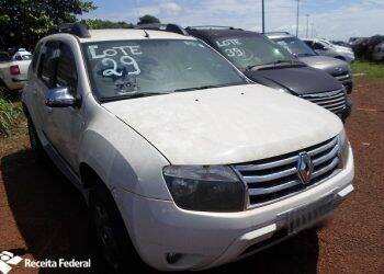 Alfândega da Receita Federal em Foz do Iguaçu realiza leilão eletrônico de veículos apreendidos