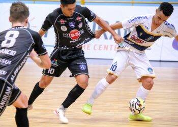 Foz Cataratas goleia e agora pega Campo Mourão