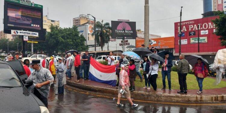 Paraguaios se manifestam contra a corrupção