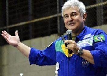 Marcos Pontes recebe título de Doutor Honoris Causa em Foz