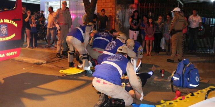 Acidente envolve sete pessoas na entrada de Foz do Iguaçu